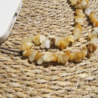 Bijou Travertine jaune élégant et universel