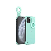 Coque selfie ring pour iPhone 11 Pro verte en pleine lumière