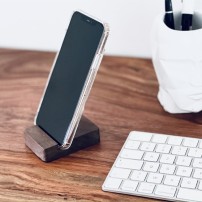 Support téléphone en bois de noyer